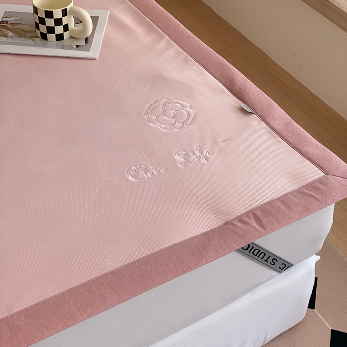 91家纺网 家纺一手货源 找家纺 昔可 2022新款600D冰丝席绣花款系列 人间山茶