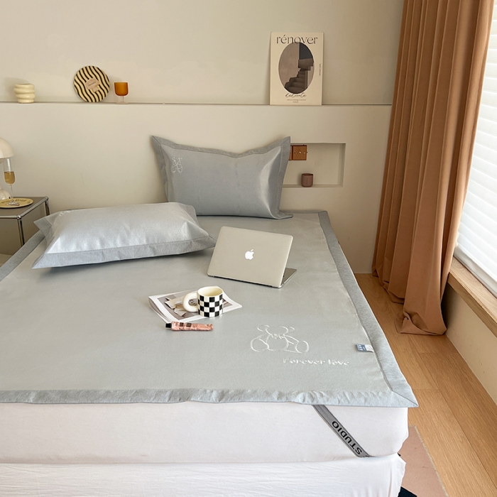 91家纺网 家纺一手货源 找家纺 昔可 2022新款600D冰丝席绣花款系列 小熊