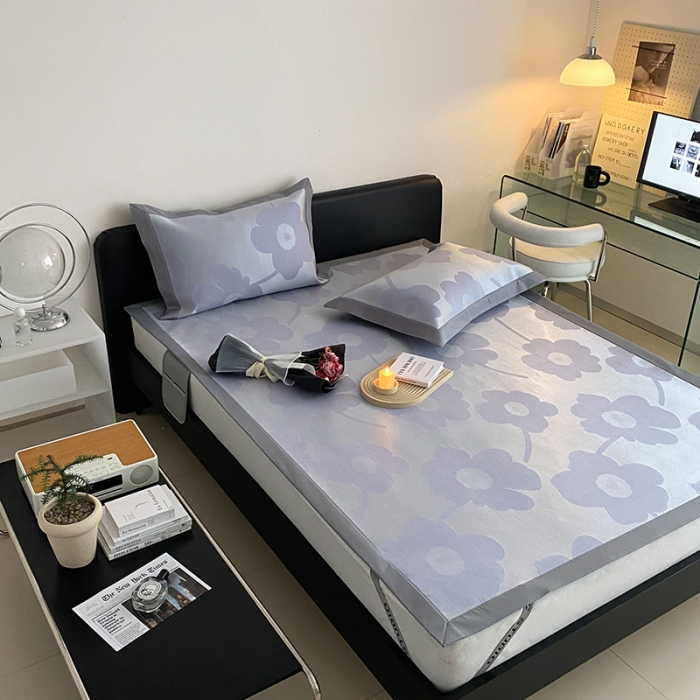 91家纺网 家纺一手货源 找家纺 昔可 2022新款900D水洗提花养生凉席 复古大花-紫