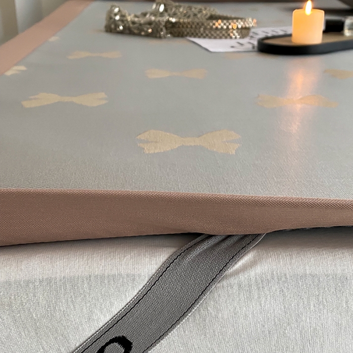 91家纺网 家纺一手货源 找家纺 昔可 2022新款900D水洗提花养生凉席 蝴蝶结