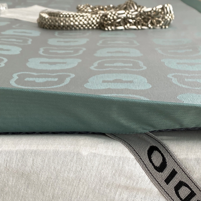 91家纺网 家纺一手货源 找家纺 昔可 2022新款900D水洗提花养生凉席 酷酷熊-绿