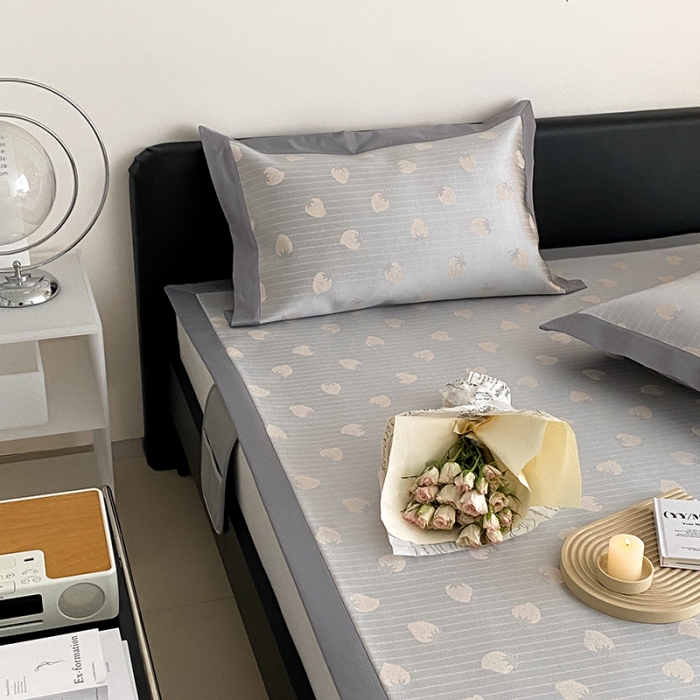 91家纺网 家纺一手货源 找家纺 昔可 2022新款900D水洗提花养生凉席 日系草莓