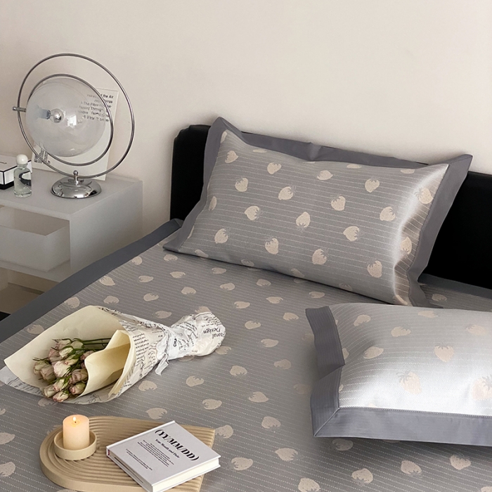 91家纺网 家纺一手货源 找家纺 昔可 2022新款900D水洗提花养生凉席 日系草莓