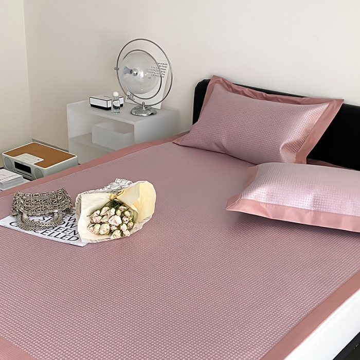 91家纺网 家纺一手货源 找家纺 昔可 2022新款900D水洗提花养生凉席 小千鸟格-粉