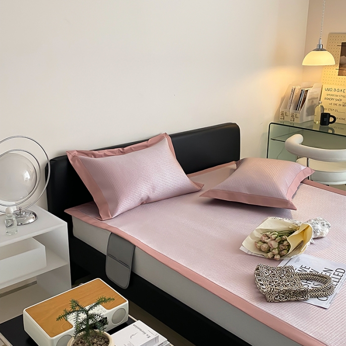 91家纺网 家纺一手货源 找家纺 昔可 2022新款900D水洗提花养生凉席 小千鸟格-粉