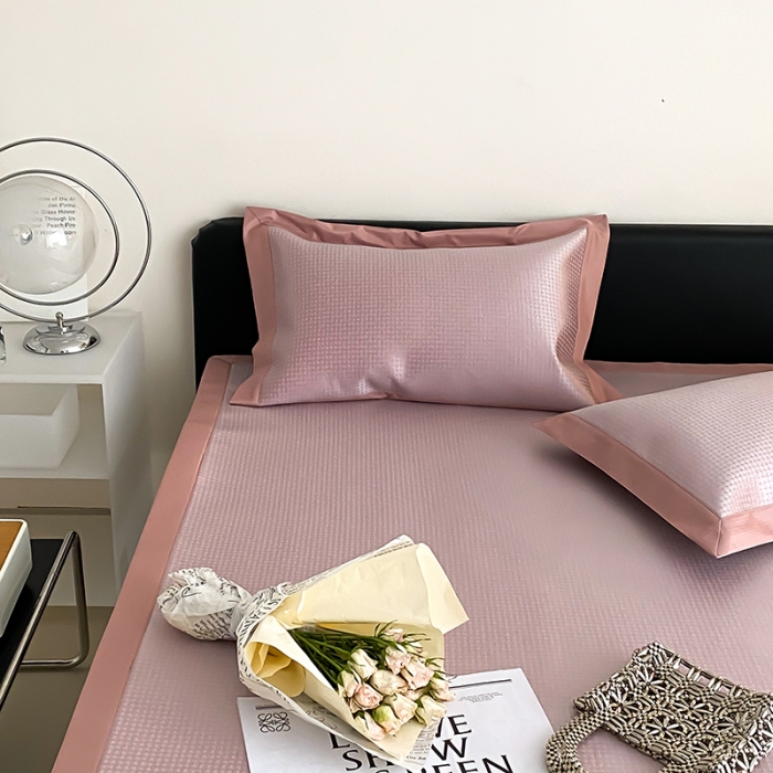 91家纺网 家纺一手货源 找家纺 昔可 2022新款900D水洗提花养生凉席 小千鸟格-粉