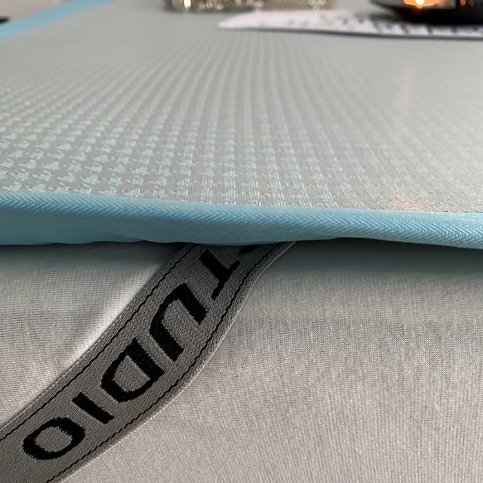 91家纺网 家纺一手货源 找家纺 昔可 2022新款900D水洗提花养生凉席 小千鸟格-蓝