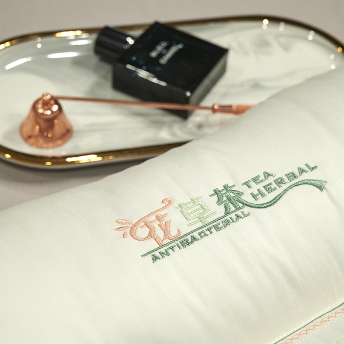 91家纺网 家纺一手货源 找家纺 赛格时代家居 花草茶 养生枕 定型羽丝绒枕 枕芯