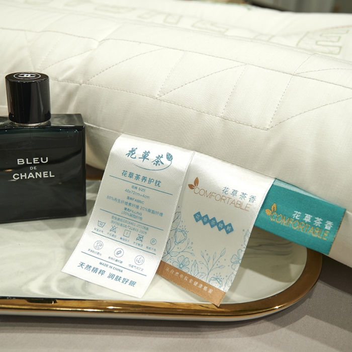 91家纺网 家纺一手货源 找家纺 赛格时代家居 花草茶 养生枕 定型羽丝绒枕 枕芯