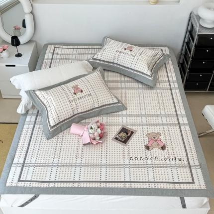 91家纺网 家纺一手货源 找家纺 昔可 2022新款大版数码水洗冰沐丝凉席 可可熊米