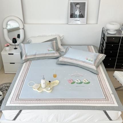 91家纺网 家纺一手货源 找家纺 昔可 2022新款大版数码水洗冰沐丝凉席 铃兰季节蓝