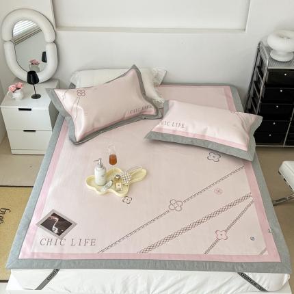 91家纺网 家纺一手货源 找家纺 昔可 2022新款大版数码水洗冰沐丝凉席 幸运花链粉