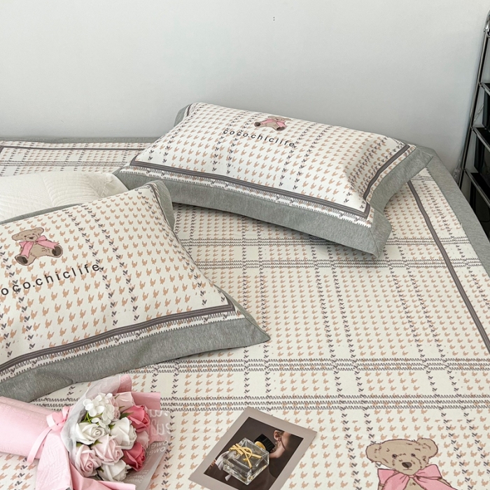 91家纺网 家纺一手货源 找家纺 昔可 2022新款大版数码水洗冰沐丝凉席 可可熊米