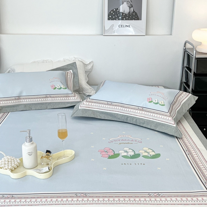 91家纺网 家纺一手货源 找家纺 昔可 2022新款大版数码水洗冰沐丝凉席 铃兰季节蓝