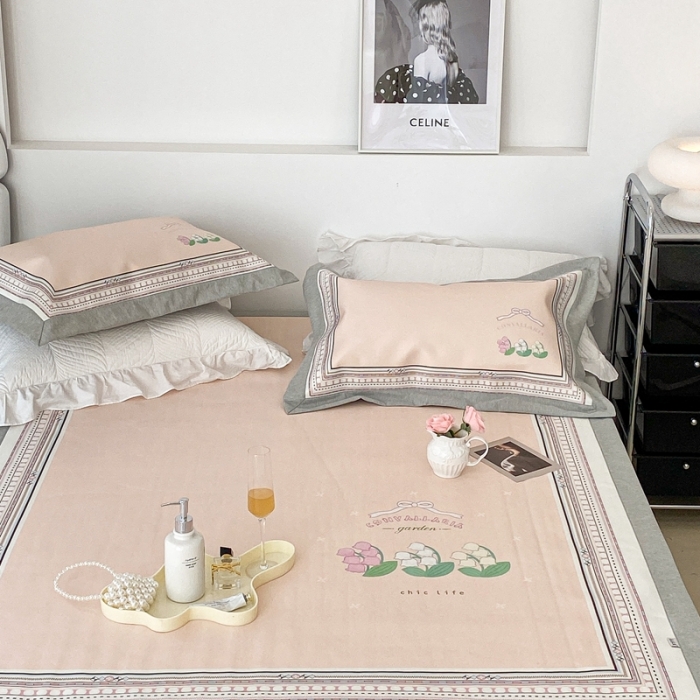 91家纺网 家纺一手货源 找家纺 昔可 2022新款大版数码水洗冰沐丝凉席 铃兰季节米