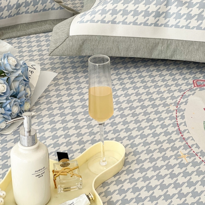 91家纺网 家纺一手货源 找家纺 昔可 2022新款大版数码水洗冰沐丝凉席 千鸟格郁金香