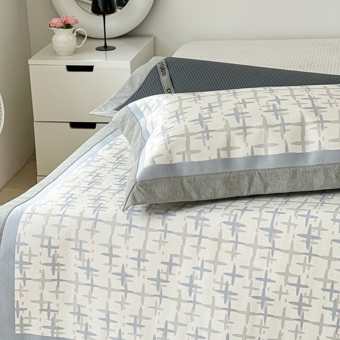 91家纺网 家纺一手货源 找家纺 昔可 2022新款大版数码水洗冰沐丝凉席 夏日香水