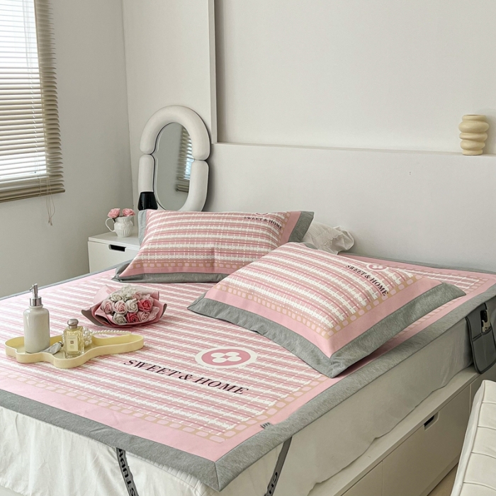 91家纺网 家纺一手货源 找家纺 昔可 2022新款大版数码水洗冰沐丝凉席 香香四叶花粉