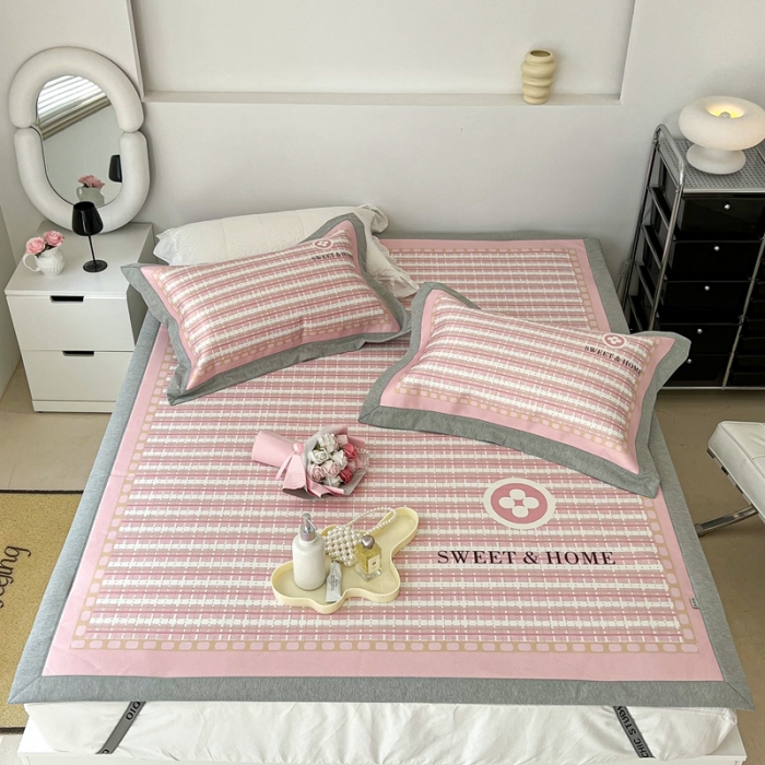 91家纺网 家纺一手货源 找家纺 昔可 2022新款大版数码水洗冰沐丝凉席 香香四叶花粉