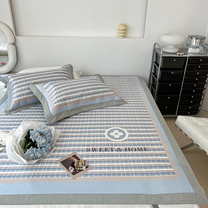 91家纺网 家纺一手货源 找家纺 昔可 2022新款大版数码水洗冰沐丝凉席 香香四叶花蓝