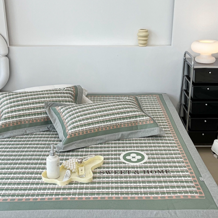 91家纺网 家纺一手货源 找家纺 昔可 2022新款大版数码水洗冰沐丝凉席 香香四叶花绿