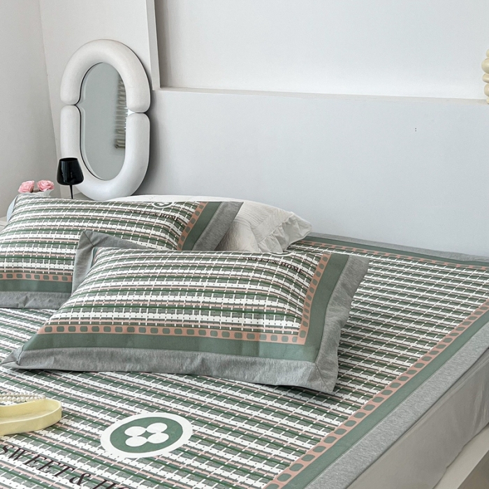 91家纺网 家纺一手货源 找家纺 昔可 2022新款大版数码水洗冰沐丝凉席 香香四叶花绿