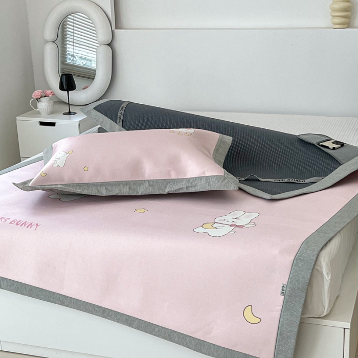 91家纺网 家纺一手货源 找家纺 昔可 2022新款大版数码水洗冰沐丝凉席 星星兔子