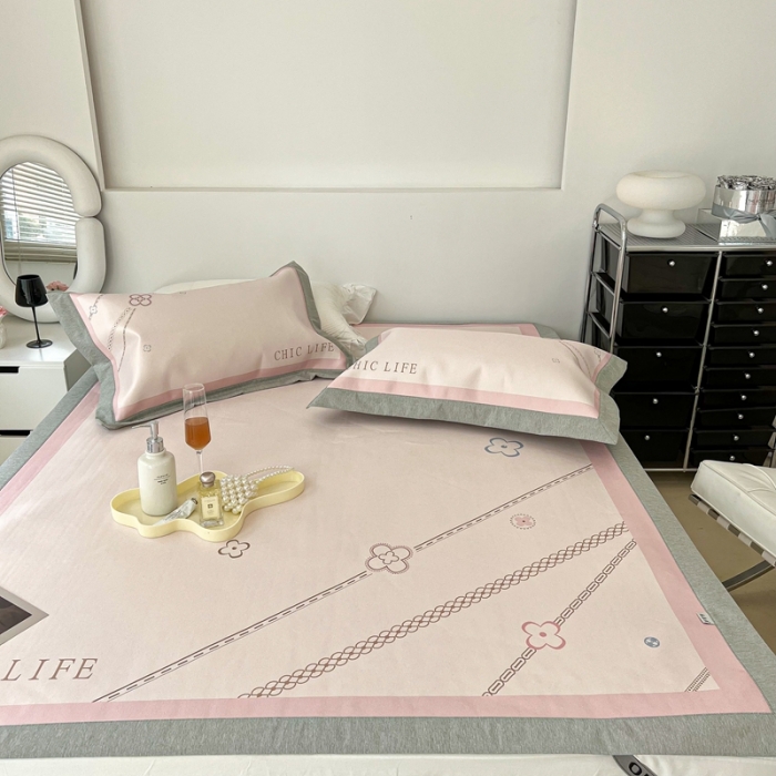 91家纺网 家纺一手货源 找家纺 昔可 2022新款大版数码水洗冰沐丝凉席 幸运花链粉