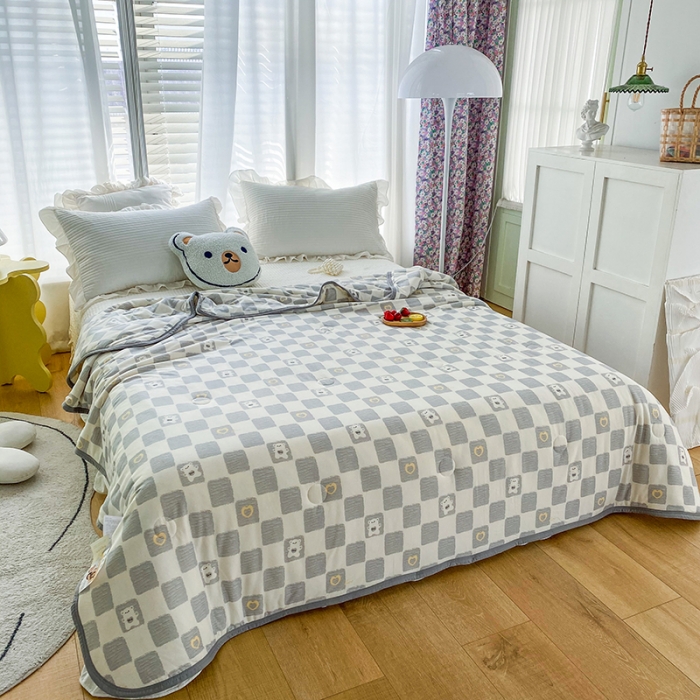 91家纺网 家纺一手货源 找家纺 梦享生活家居 2022新款针织棉卡通大豆夏被 棋盘格灰