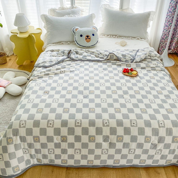 91家纺网 家纺一手货源 找家纺 梦享生活家居 2022新款针织棉卡通大豆夏被 棋盘格灰