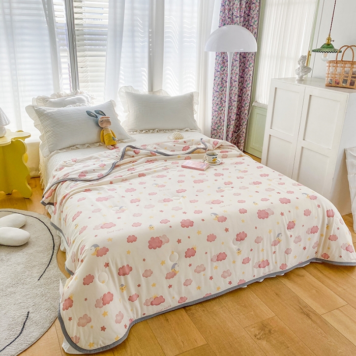 91家纺网 家纺一手货源 找家纺 梦享生活家居 2022新款针织棉卡通大豆夏被 晚安宝贝（粉）