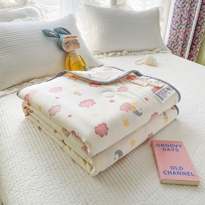 91家纺网 家纺一手货源 找家纺 梦享生活家居 2022新款针织棉卡通大豆夏被 晚安宝贝（粉）