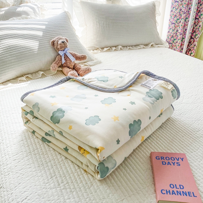 91家纺网 家纺一手货源 找家纺 梦享生活家居 2022新款针织棉卡通大豆夏被 晚安宝贝（绿）