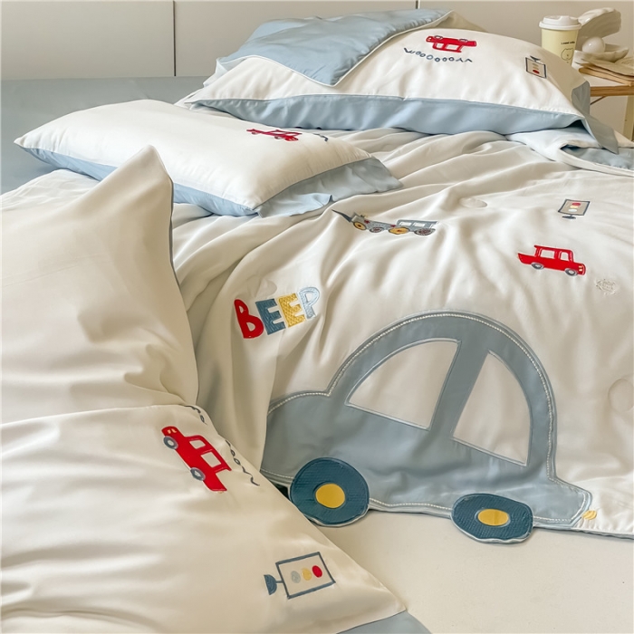 91家纺网 家纺一手货源 找家纺 星野 2022新款绣花儿童夏被-嘟嘟车