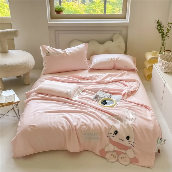 91家纺网 家纺一手货源 找家纺 星野 2022新款绣花儿童夏被-可可兔