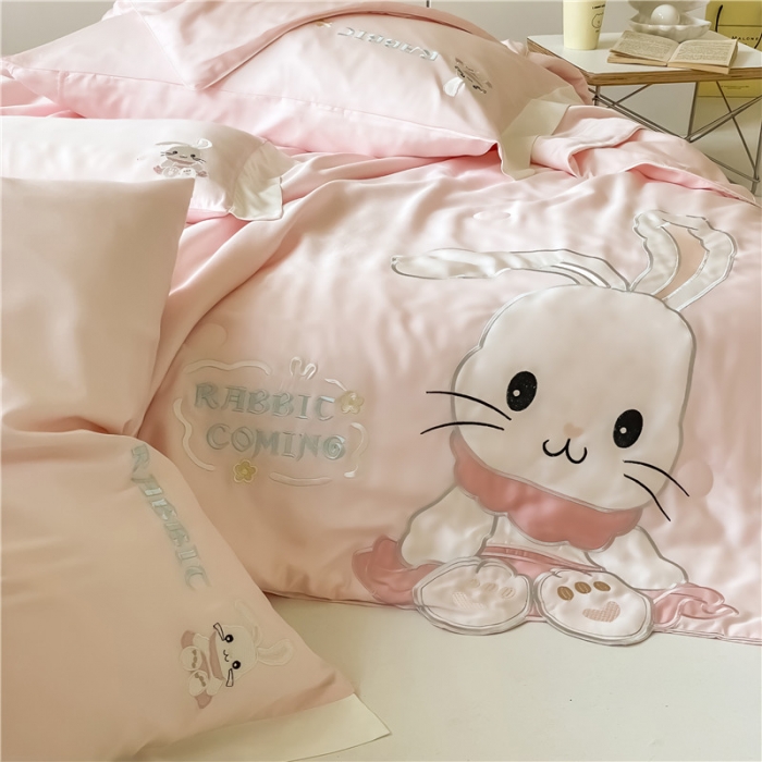 91家纺网 家纺一手货源 找家纺 星野 2022新款绣花儿童夏被-可可兔