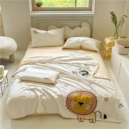 91家纺网 家纺一手货源 找家纺 星野 2022新款绣花儿童夏被-萌萌狮