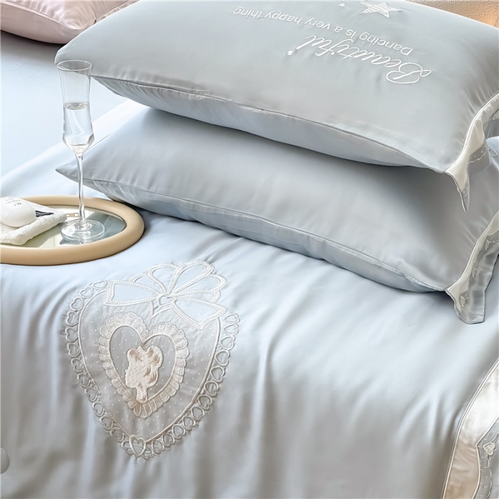 91家纺网 家纺一手货源 找家纺 星野 2022新款绣花宽边天丝夏被-薇薇安