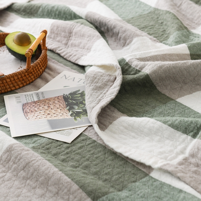 91家纺网 家纺一手货源 找家纺 雯雨 2022新款无印风纱布毛巾被夏被直播 复古大格绿