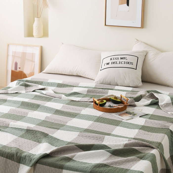 91家纺网 家纺一手货源 找家纺 雯雨 2022新款无印风纱布毛巾被夏被直播 复古大格绿