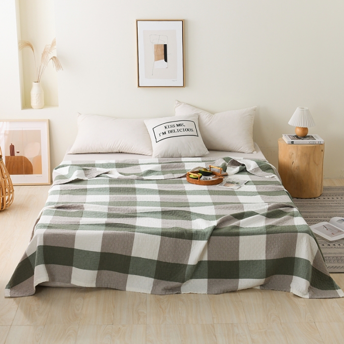 91家纺网 家纺一手货源 找家纺 雯雨 2022新款无印风纱布毛巾被夏被直播 复古大格绿