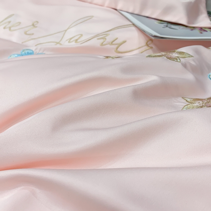 91家纺网 家纺一手货源 找家纺 安妮家居 2022新款水洗真丝刺绣四件套-花漾 柔粉