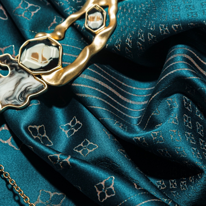 91家纺网 家纺一手货源 找家纺 雅韵诗真丝馆 2023新款全棉色织提花四件套 伊丽莎白孔雀蓝