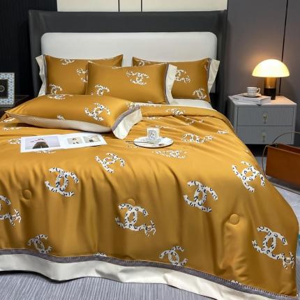 91家纺网 家纺一手货源 找家纺 馨乐 2022新款亲肤印花卡通水洗天丝夏被四件套 流金岁月