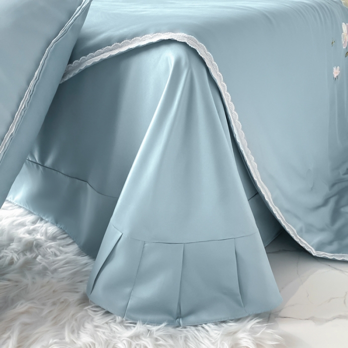 91家纺网 家纺一手货源 找家纺 安妮家居 2022新款水洗真丝夏被四件套 蕾丝浅蓝