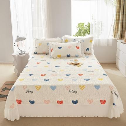 91家纺网 家纺一手货源 找家纺 艾晶美家纺 2022新款磨毛印花夹棉床盖三件套 多彩爱心