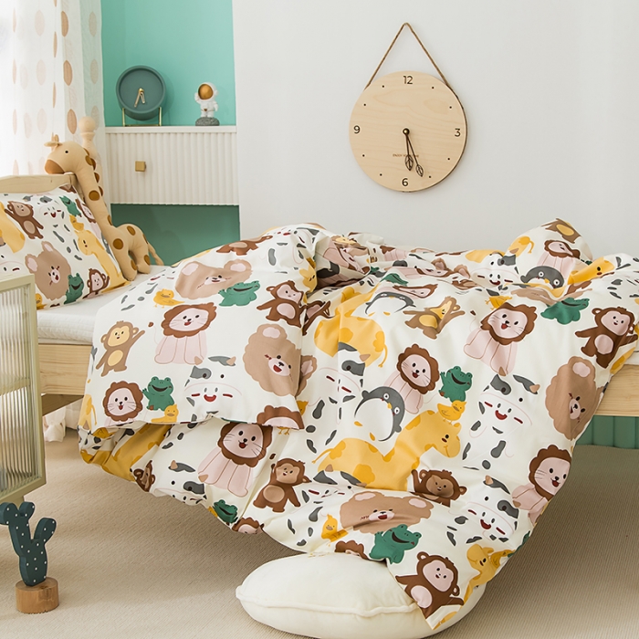 91家纺网 家纺一手货源 找家纺 良佐生活 2022新款60支全棉贡缎儿童被套 奇幻丛林