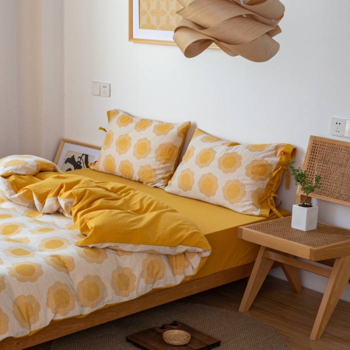 91家纺网 家纺一手货源 找家纺 安莱生活 2022新款双层纱太阳花四件套 太阳花姜黄