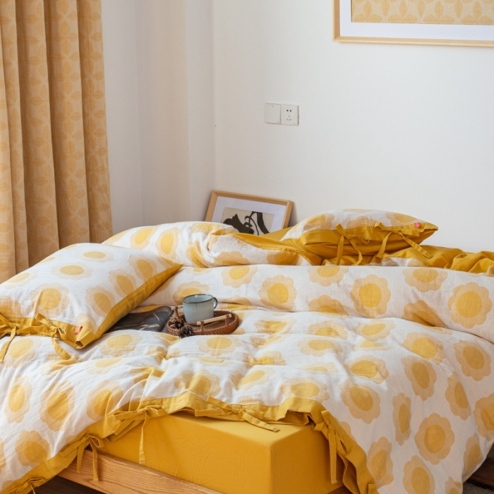 91家纺网 家纺一手货源 找家纺 安莱生活 2022新款双层纱太阳花四件套 太阳花姜黄