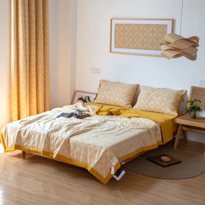 91家纺网 家纺一手货源 找家纺 安莱生活 2022新款双层纱四叶草色织大提花夏被 四叶草姜黄